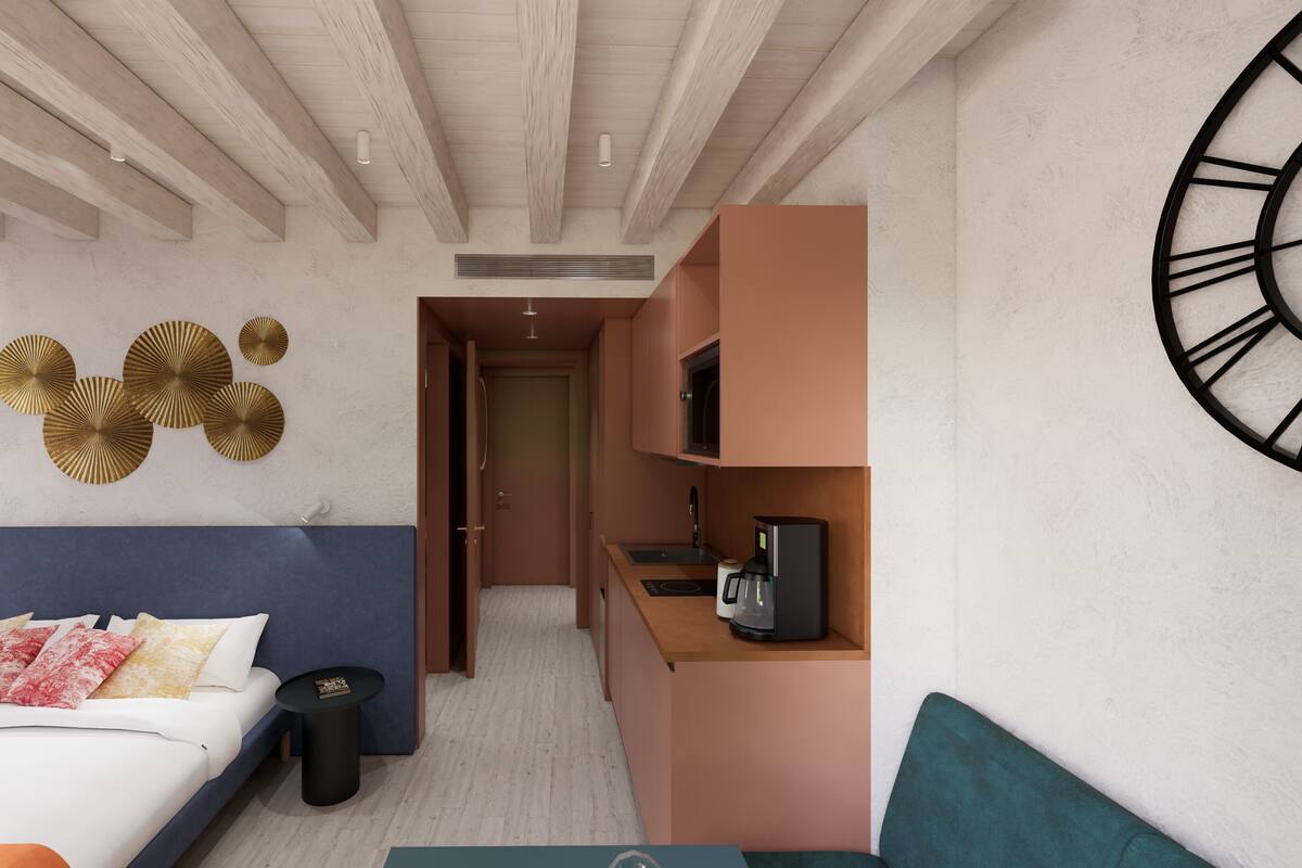 MONO3 | 羽毛の掛け布団、低反発ベッド、ミニバー、セーフティボックス (室内)