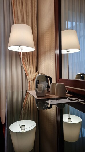 1 habitación, cubrecamas, colchones con efecto memoria y minibar 