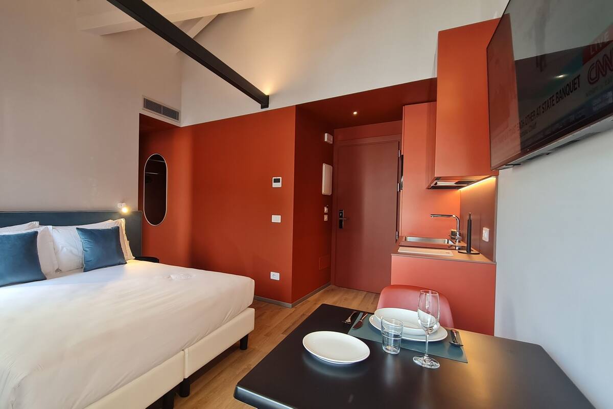  Studio Apartment for up to 2 Guests (Annex Building) | 羽绒被、记忆海绵床垫、迷你吧、客房内保险箱