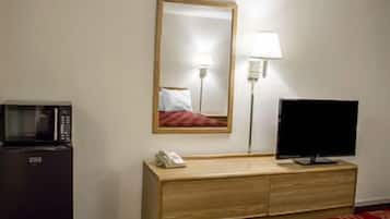 Blackout curtains, free WiFi, bed sheets