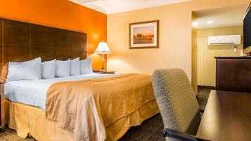 Basic Single Room | Desk, blackout drapes, iron/ironing board, free WiFi