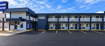 Richmond Inn & Suites Near Dayton I-70