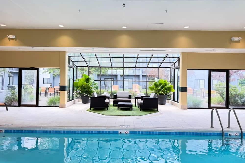 Courtyard by Marriott Indianapolis Airport