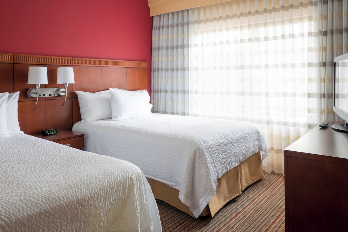 1 bedroom, premium bedding, in-room safe, desk