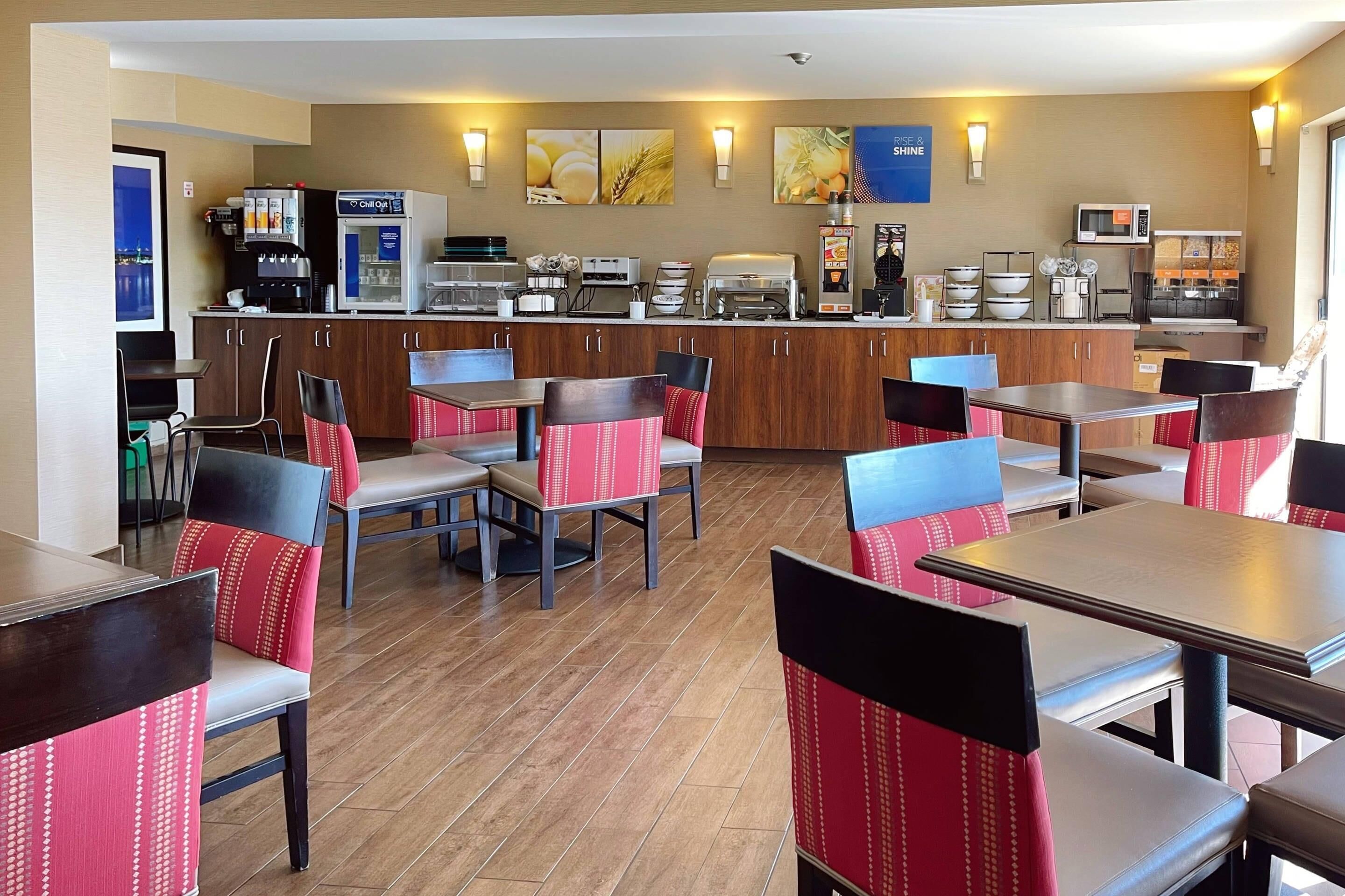 Free daily buffet breakfast