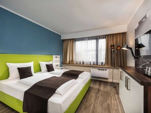 Quarto duplo superior, 2 camas de solteiro | 1 quarto, roupas de cama premium, frigobar, cofres nos quartos