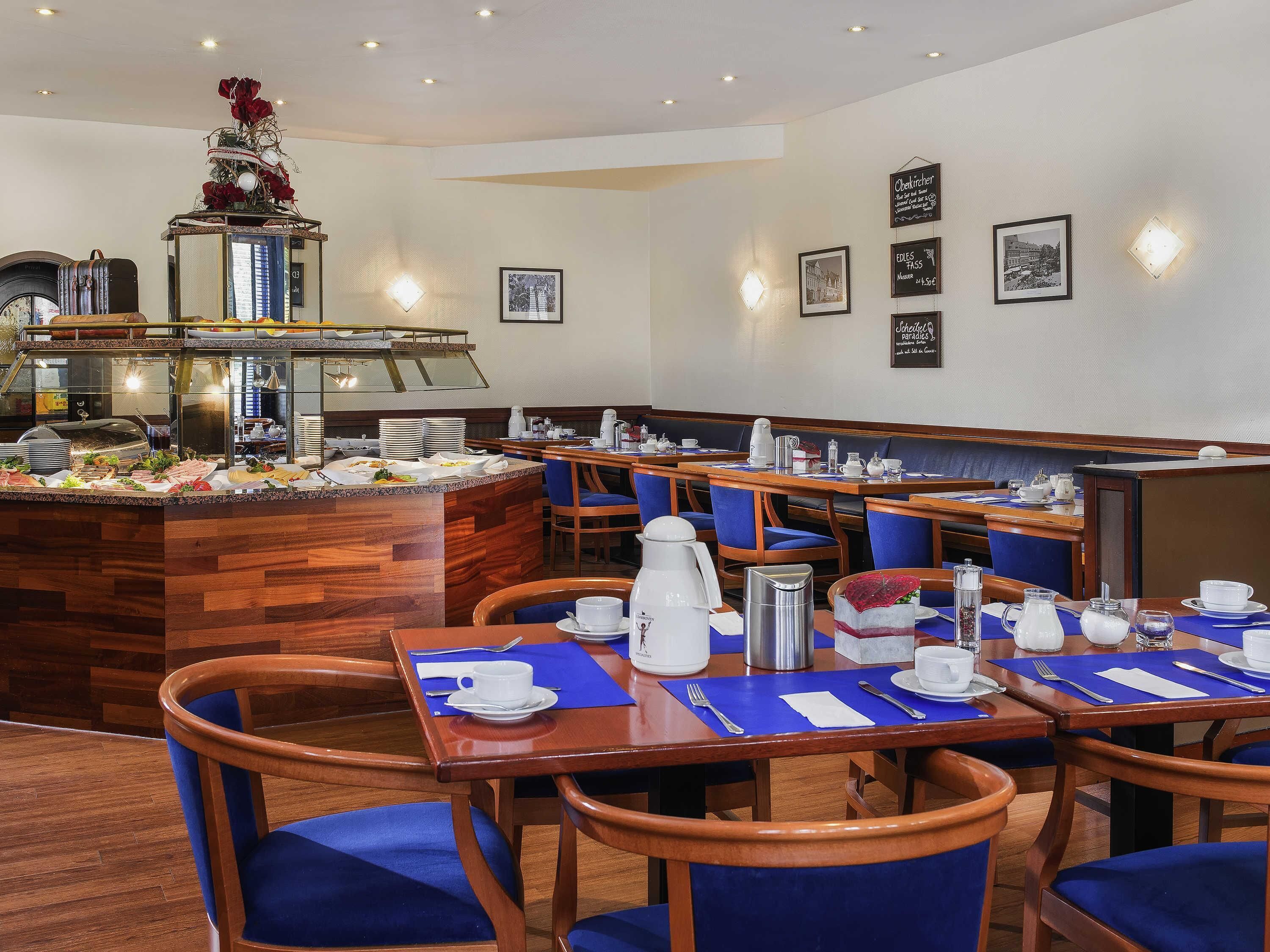 Daily buffet breakfast (EUR 13 per person)