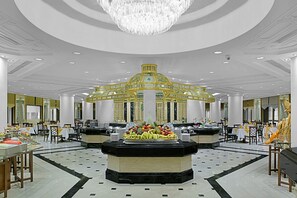Daily buffet breakfast (SAR 80 per person)