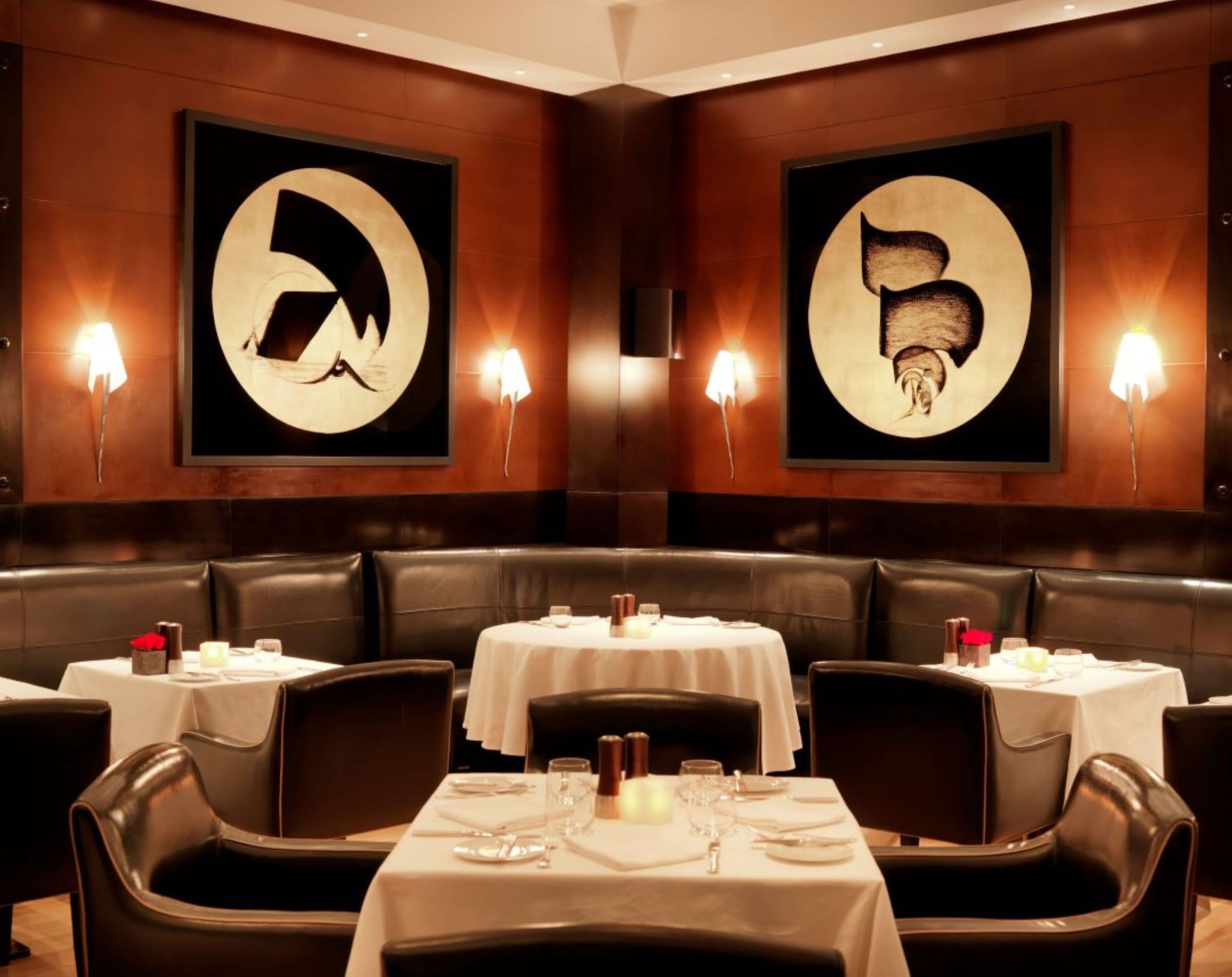 3 restaurants, breakfast, lunch, dinner served; french cuisine