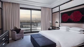 Suite (Ambassador Suite) | Egyptian cotton sheets, premium bedding, down comforters