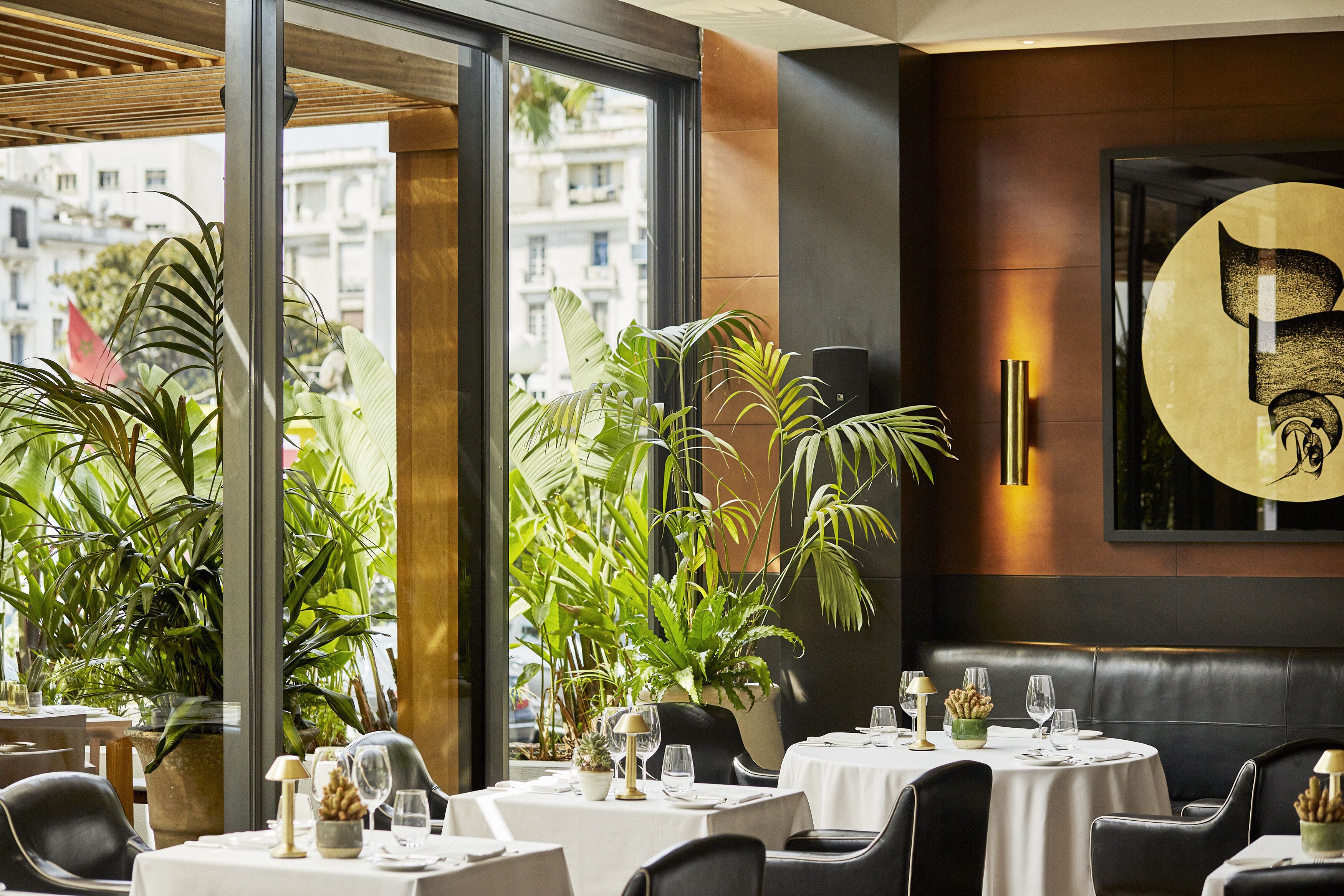 3 restaurants, breakfast, lunch, dinner served; french cuisine