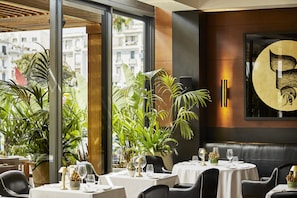 3 restaurants; breakfast, lunch and dinner served  - Hyatt Regency Casablanca (Casablanca)