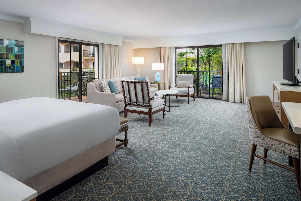 Premium bedding, down duvets, in-room safe, desk