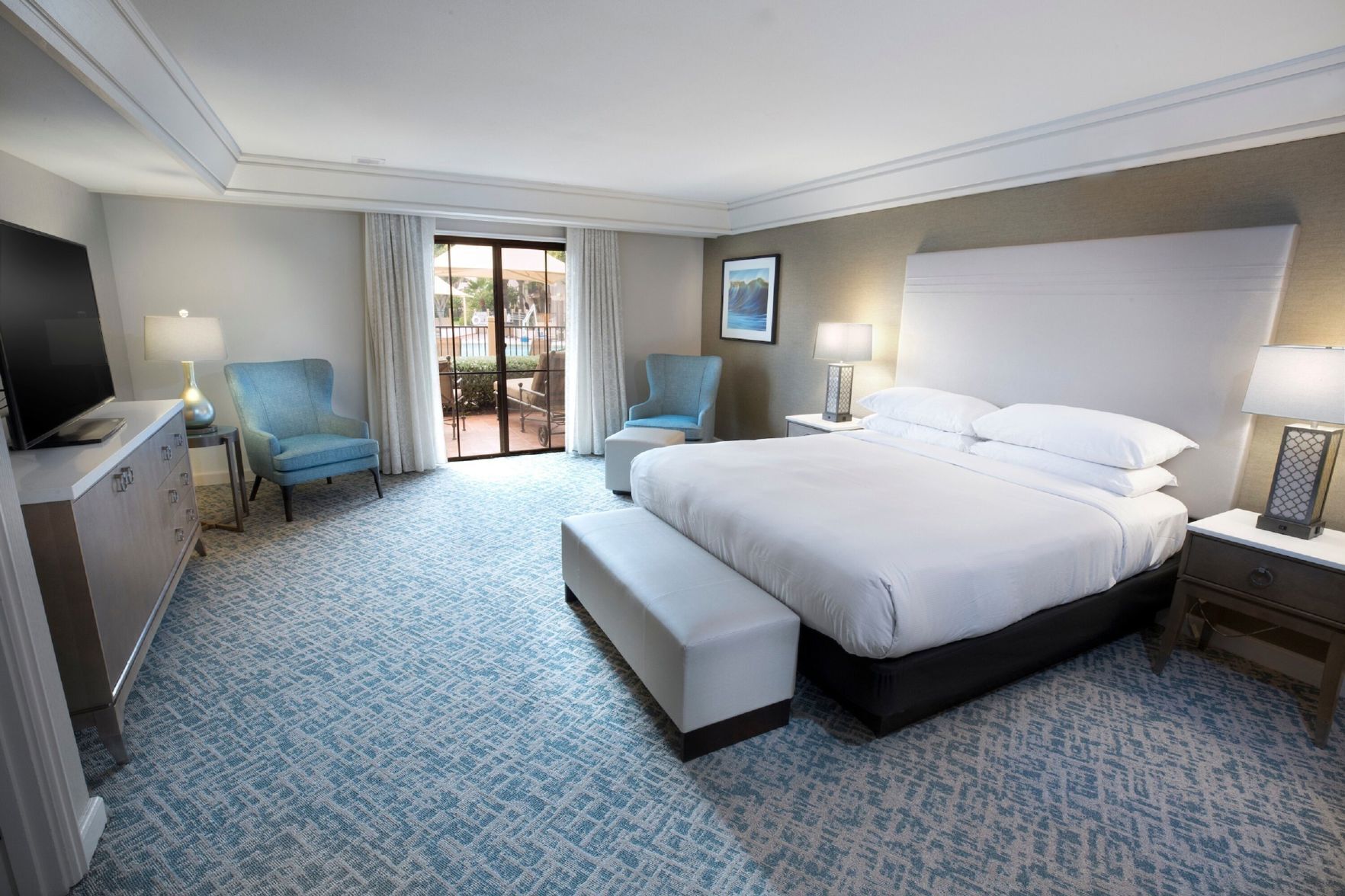 Premium bedding, down comforters, in-room safe, desk