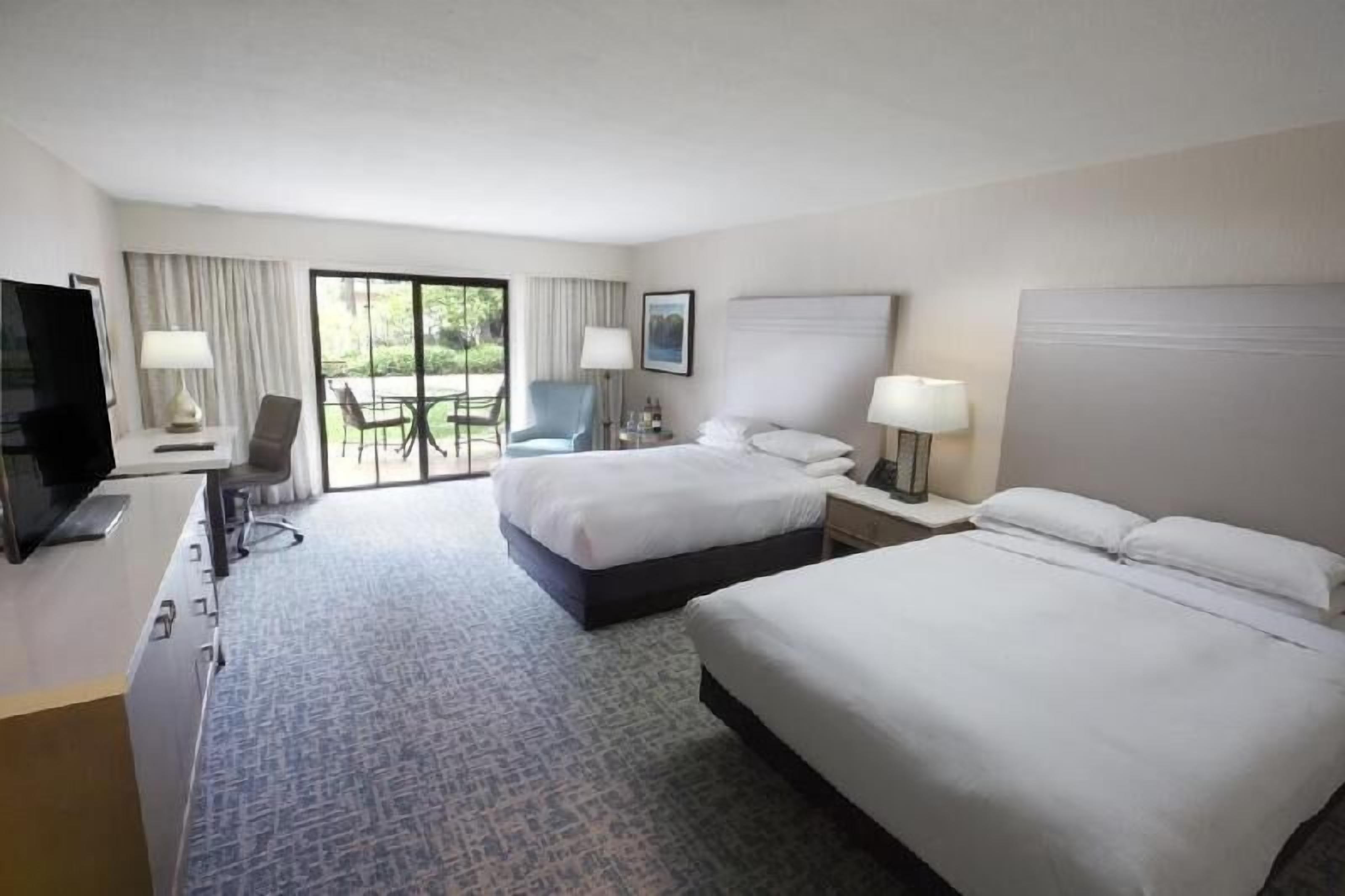 Premium bedding, down comforters, in-room safe, desk