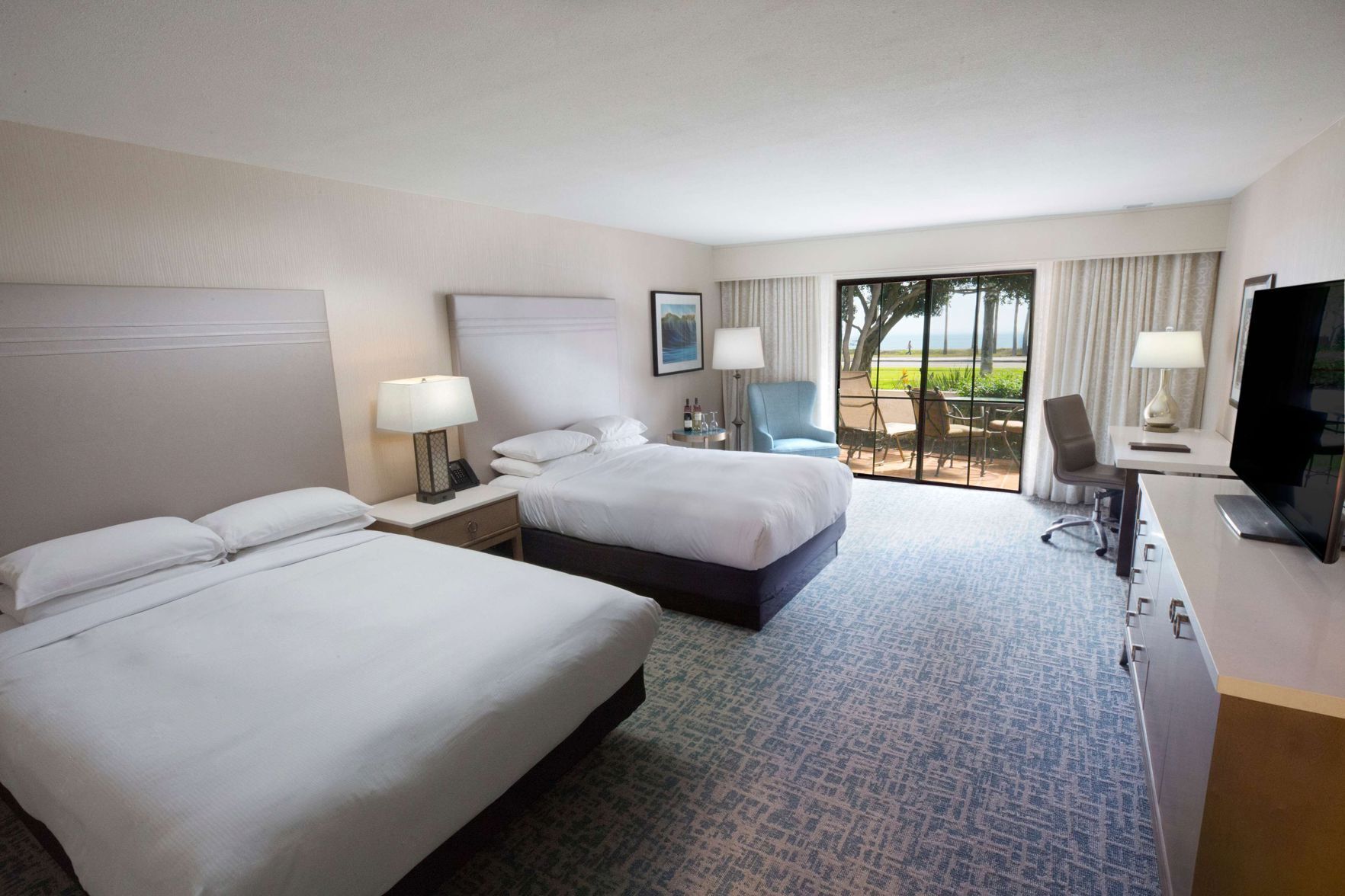 Premium bedding, down comforters, in-room safe, desk