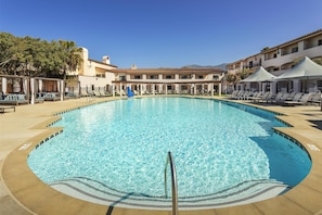 Outdoor pool, open 9:00 AM to 9:00 PM, pool loungers