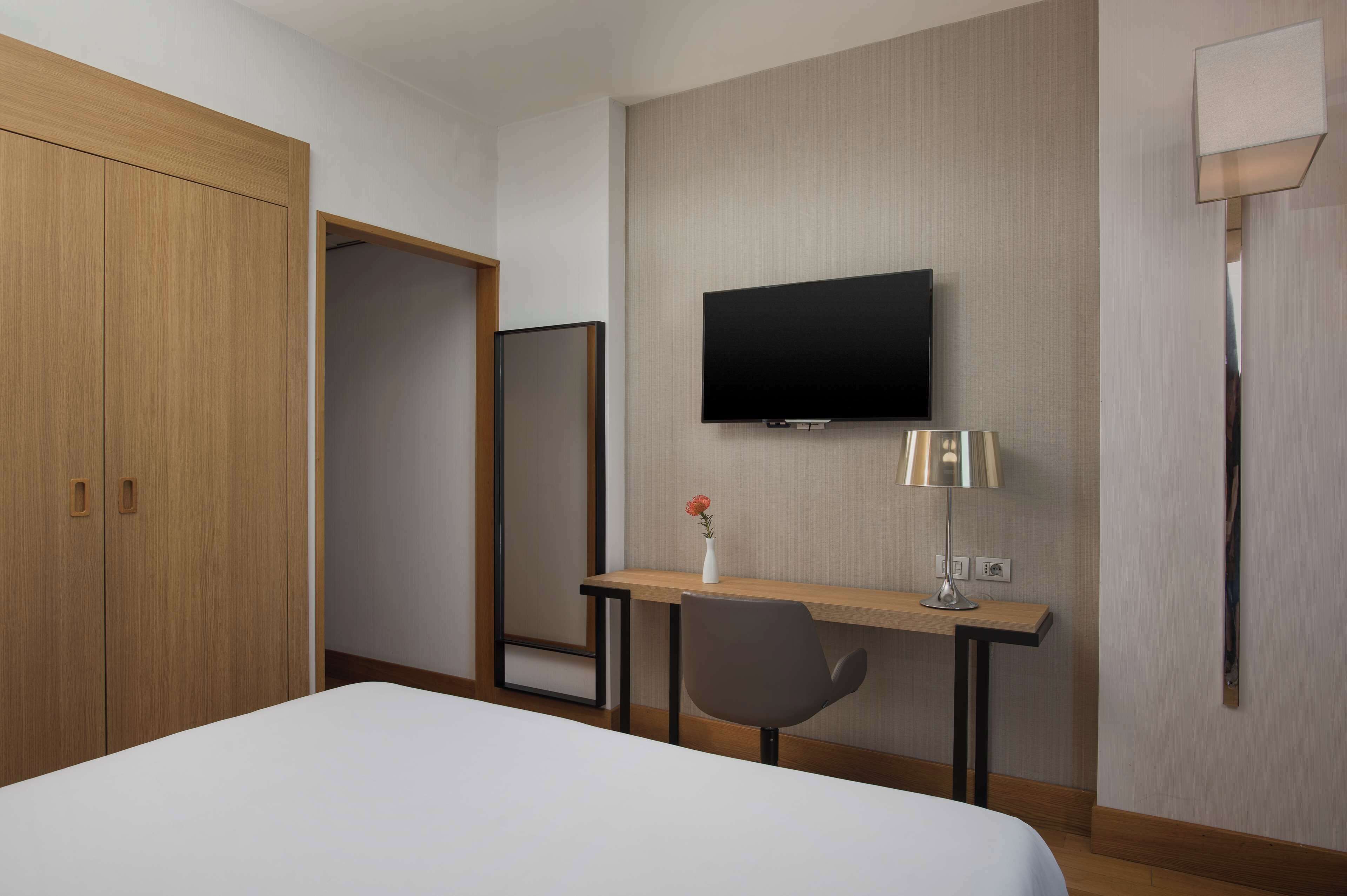1 bedroom, minibar, in-room safe, desk