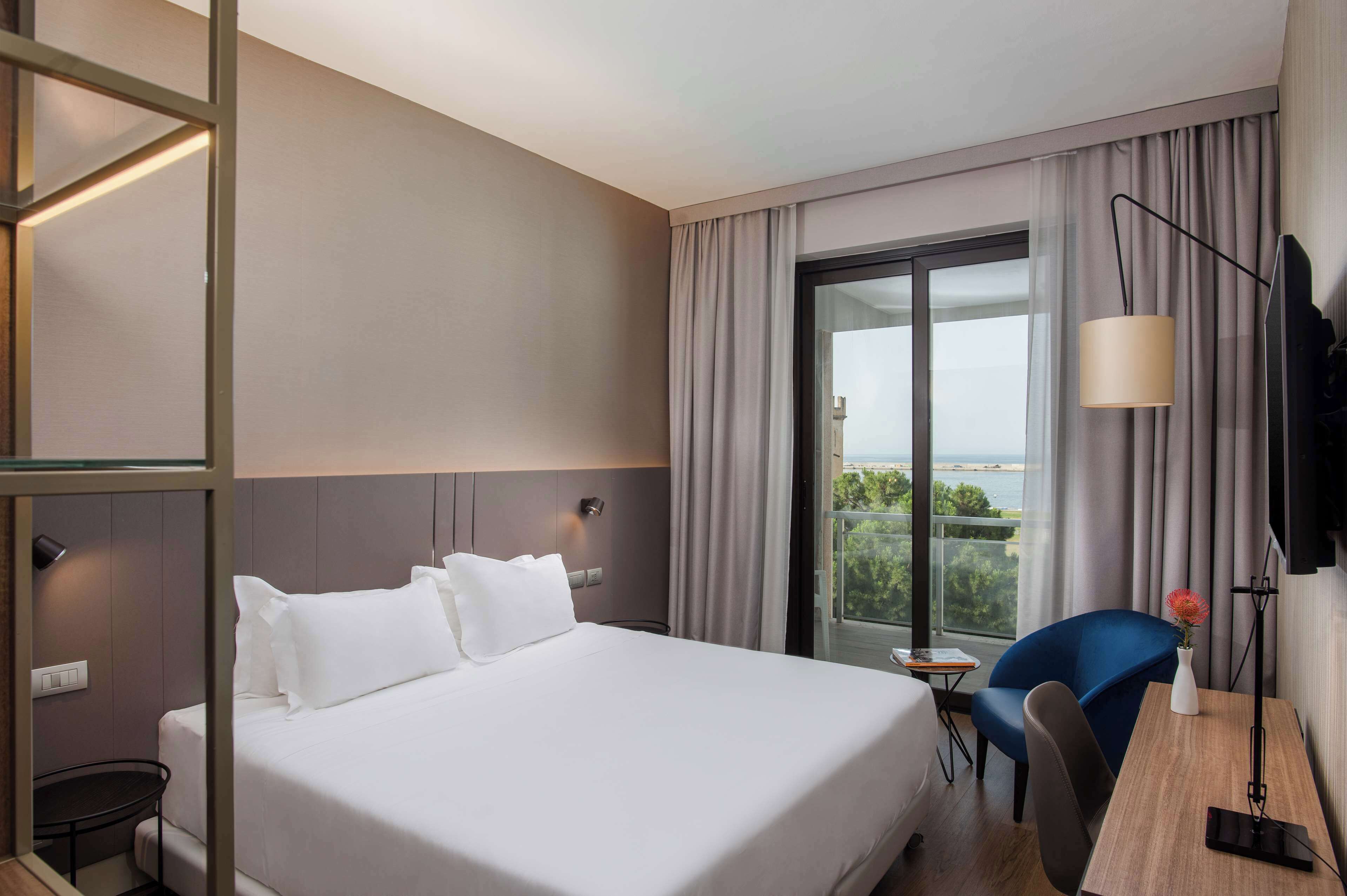 1 Schlafzimmer, Minibar, Zimmersafe, Schreibtisch