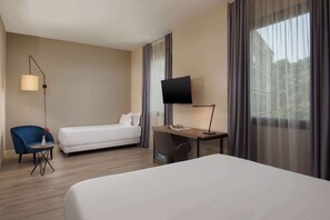 1 bedroom, minibar, in-room safe, desk - NH Palermo (Palermo)