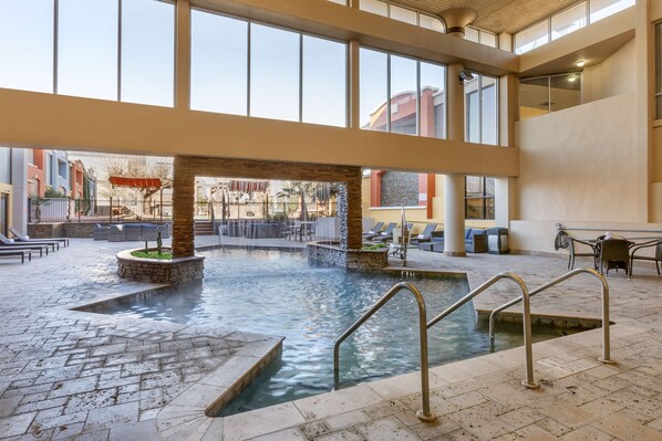 Indoor pool, outdoor pool - Best Western Plus El Paso Airport Hotel & Conference Center (El Paso)