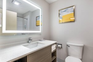 Ropa de cama de alta calidad, cubrecamas y escritorio 