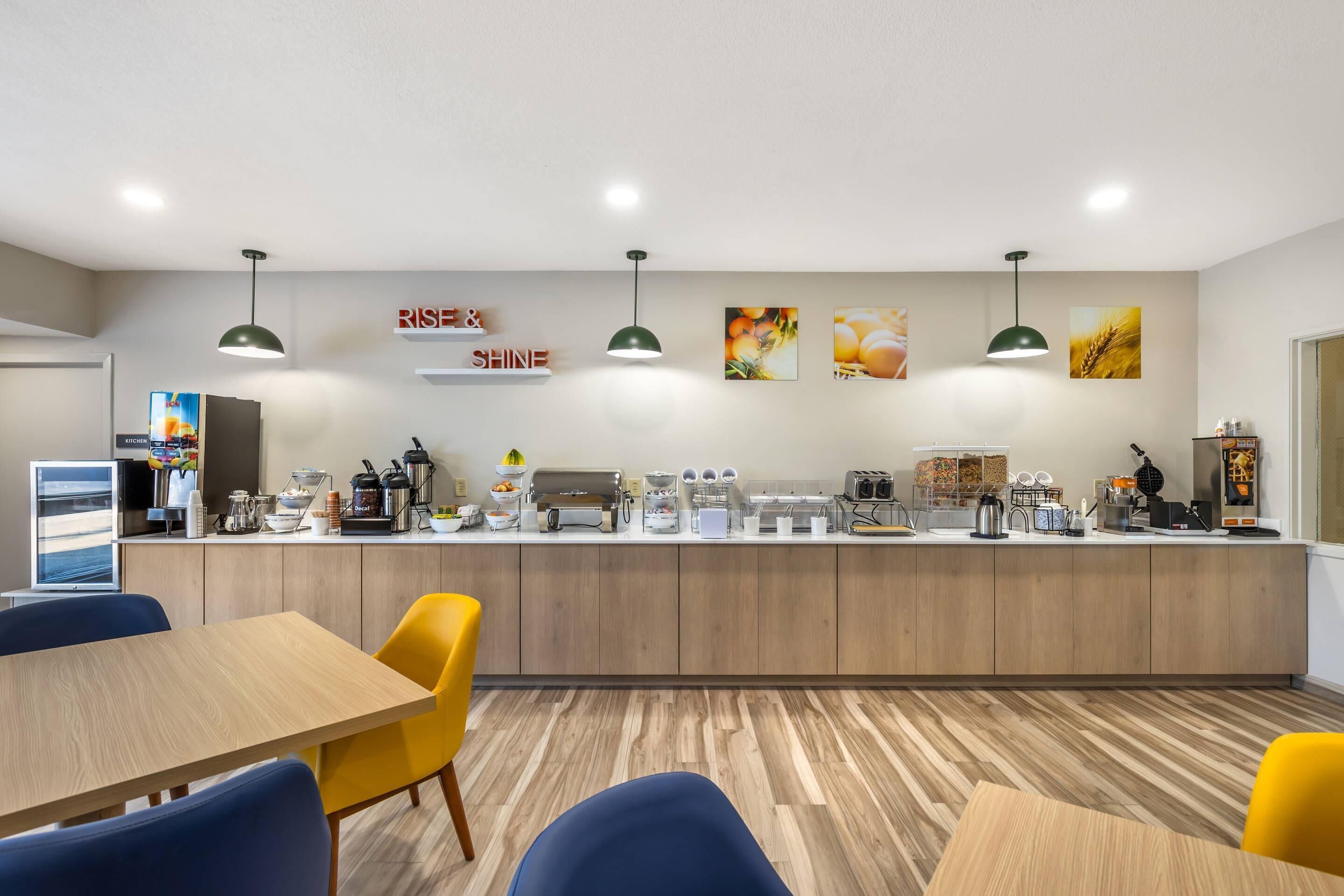 Free daily continental breakfast