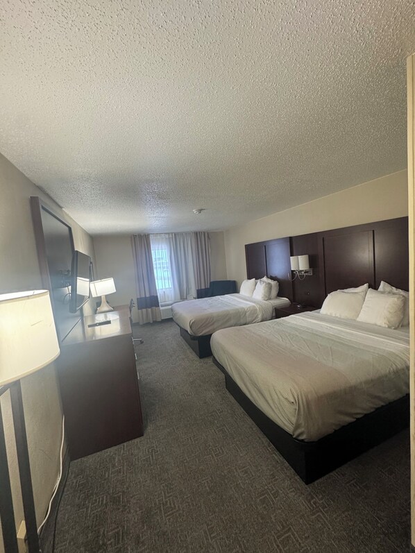 Standard Room, 2 Queen Beds, Non Smoking | Premium bedding, pillow-top beds, in-room safe, desk - Quality Inn & Suites Green Bay - Ashwaubenon (Green Bay)
