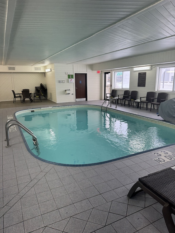 Indoor pool - Quality Inn & Suites Green Bay - Ashwaubenon (Green Bay)