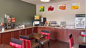 Bao gồm bữa sáng buffet hàng ngày