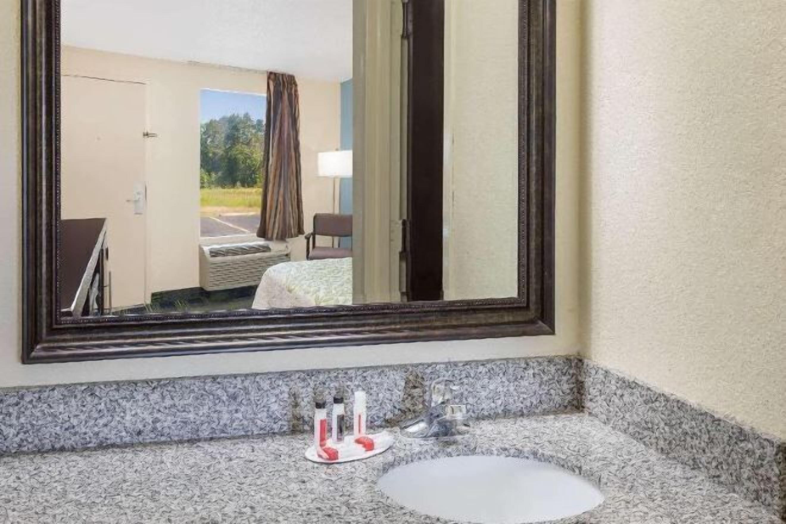 Bathroom | Bathtub, hair dryer, towels