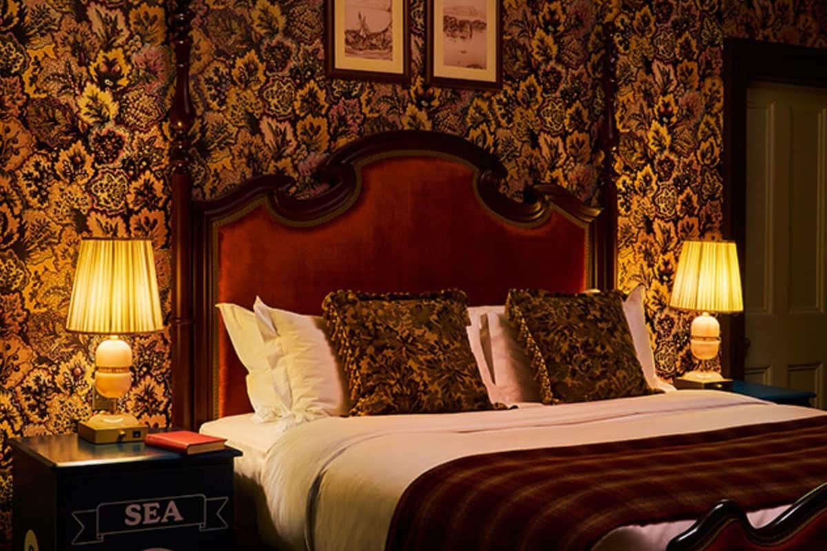 deluxe room, 1 king bed (marine deluxe king or twin) | egyptian cotton sheets, premium bedding, down duvets, pillow-top beds