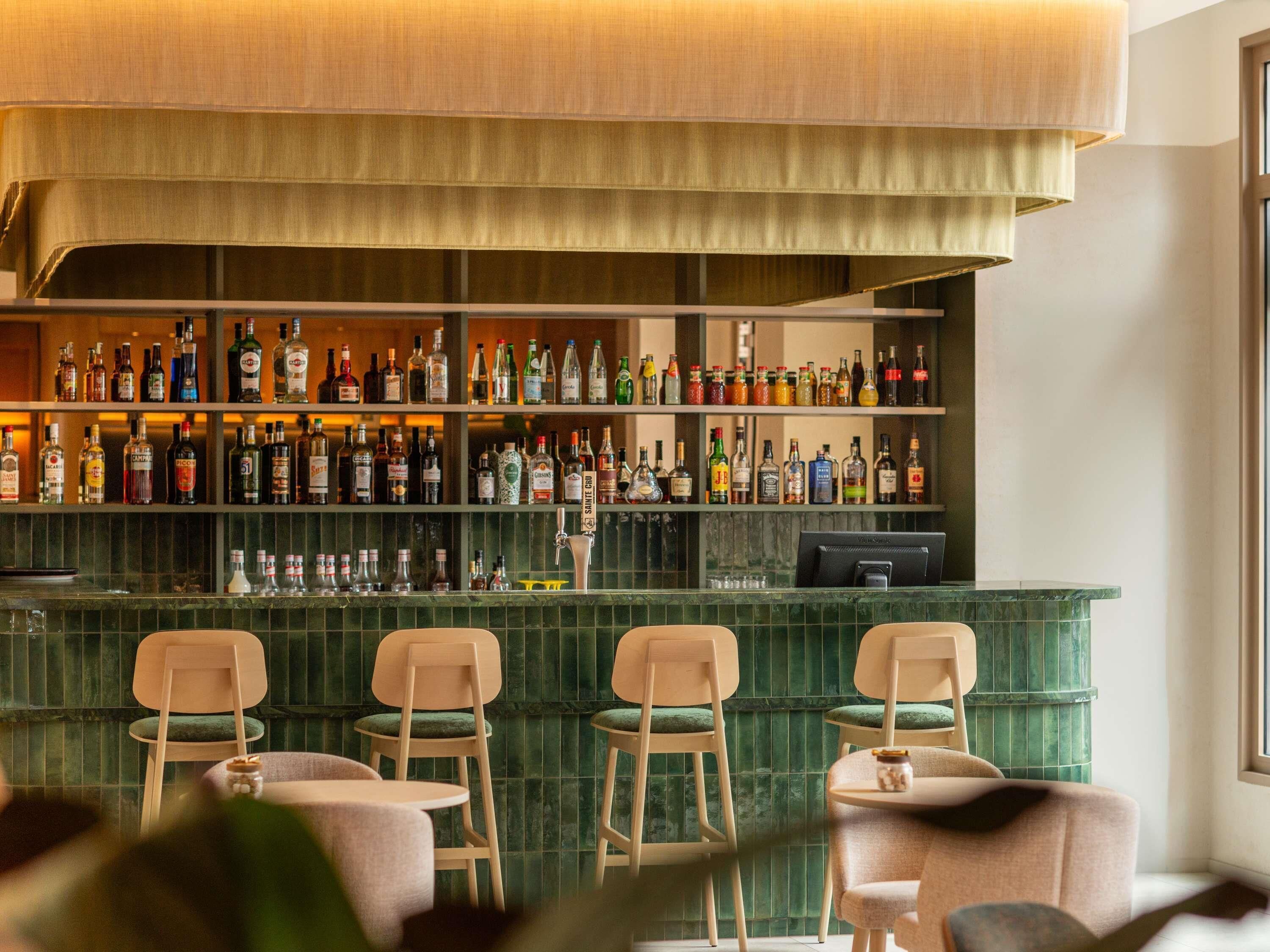 Wine bar