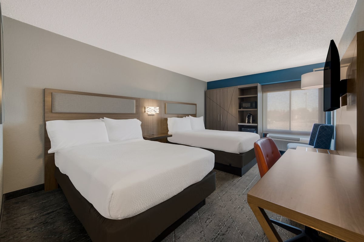 In-room safe, desk, laptop workspace, blackout drapes