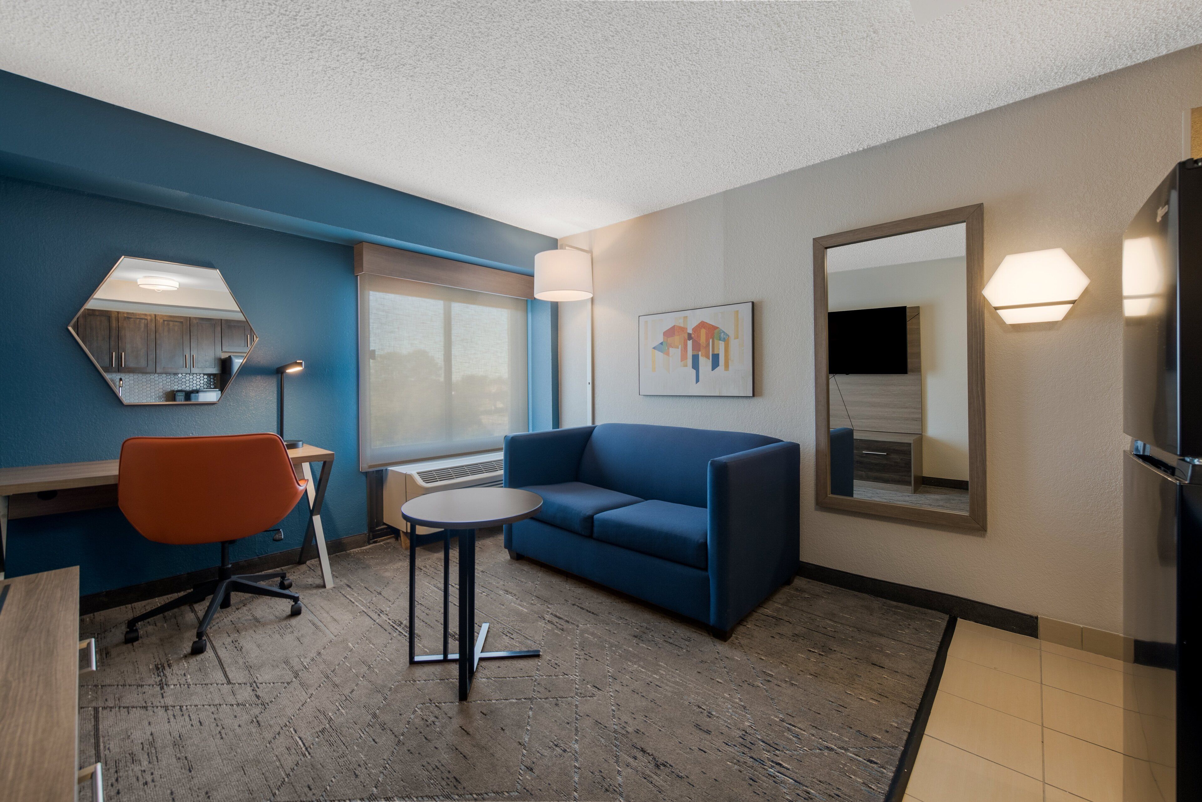 suite, 1 king bed, accessible | 1 bedroom, in-room safe, desk, laptop workspace