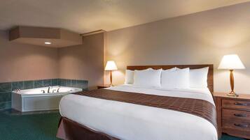 Ropa de cama de alta calidad y caja de seguridad en la habitación