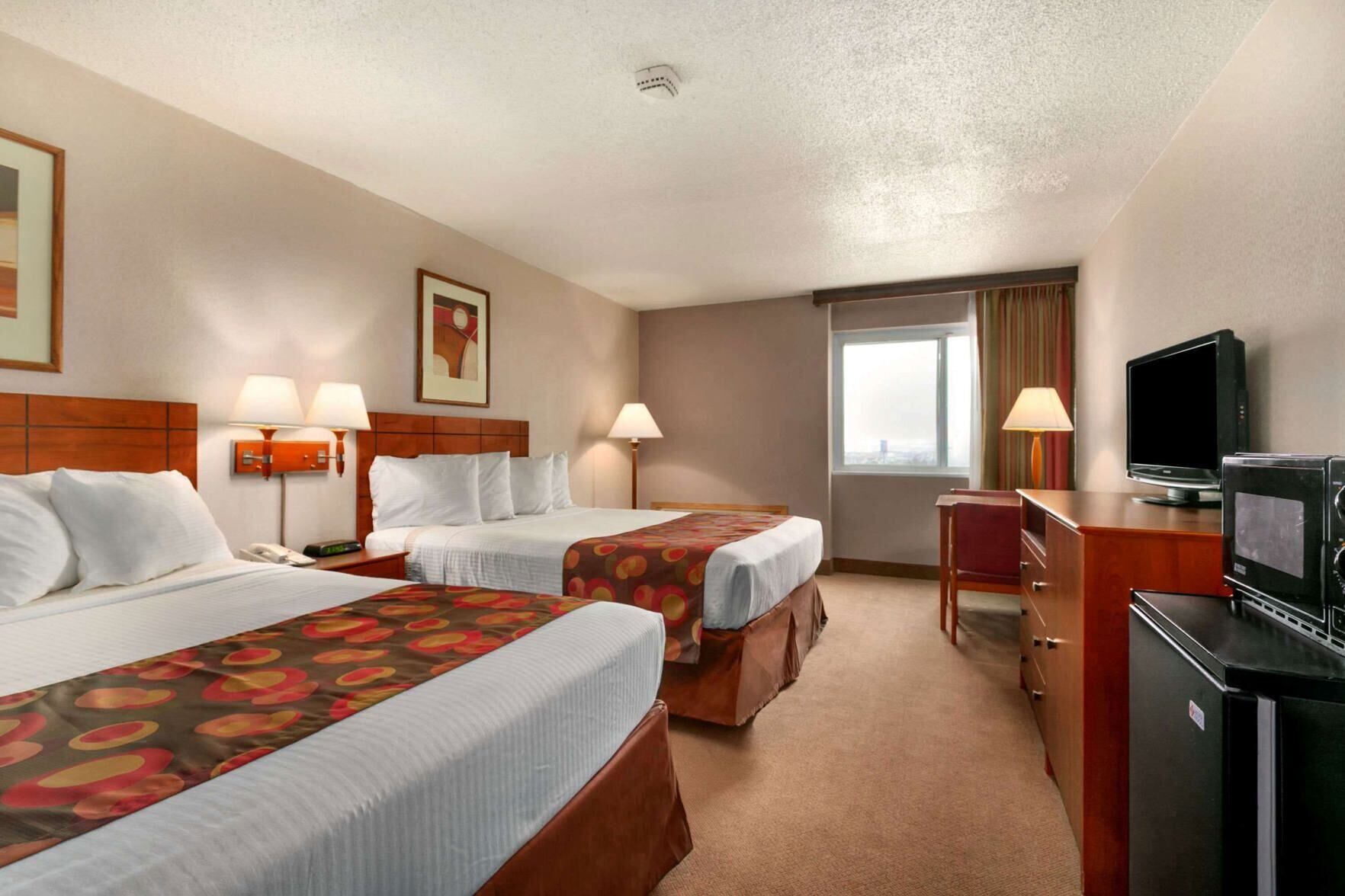 Premium bedding, in-room safe, blackout drapes, iron/ironing board