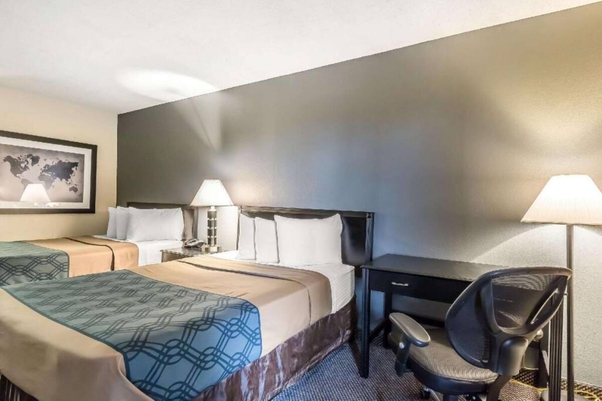 Desk, iron/ironing board, rollaway beds, free WiFi
