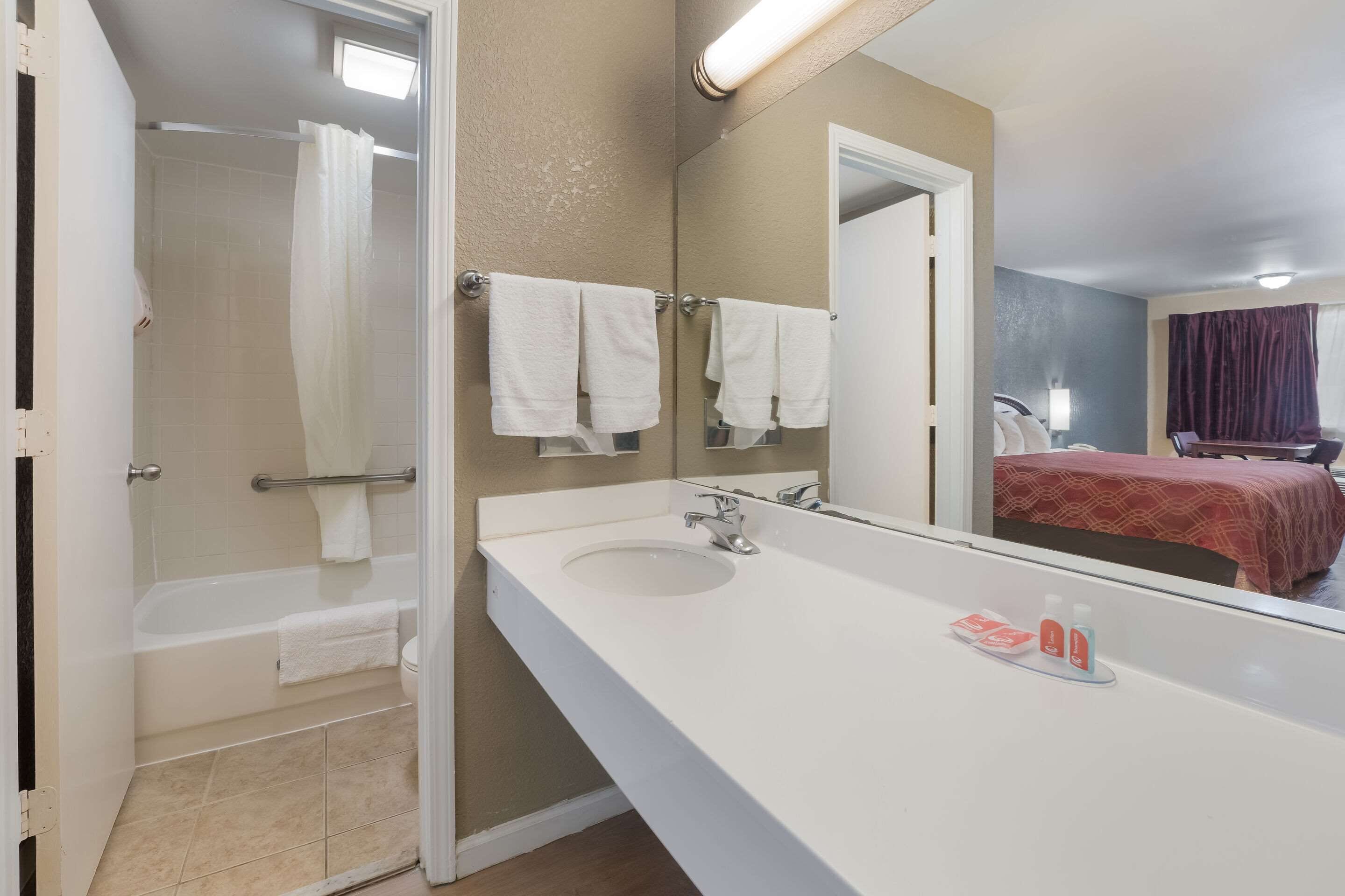Bathtub, hair dryer