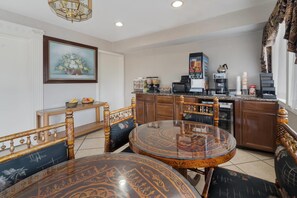 Breakfast area - Econo Lodge Thomaston (Thomaston)