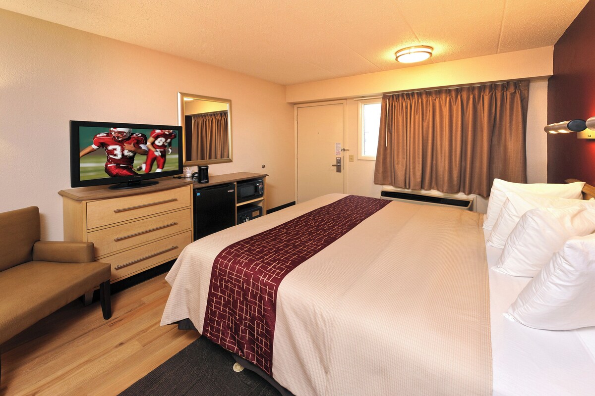 In-room safe, desk, blackout curtains, free cots/infant beds