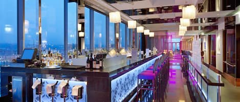 3 bars/lounges, pub, rooftop bar