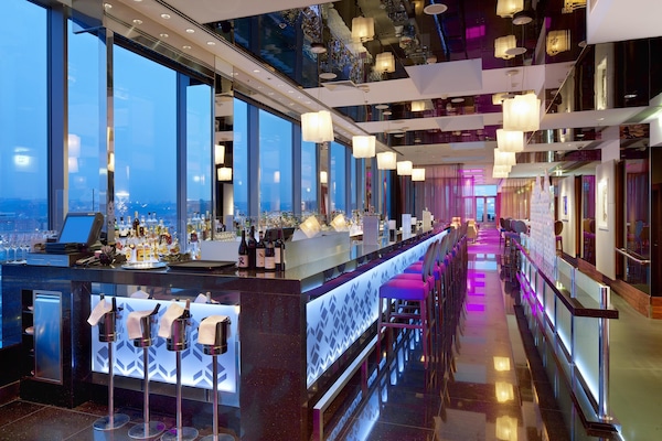 3 bars/lounges, pub, rooftop bar