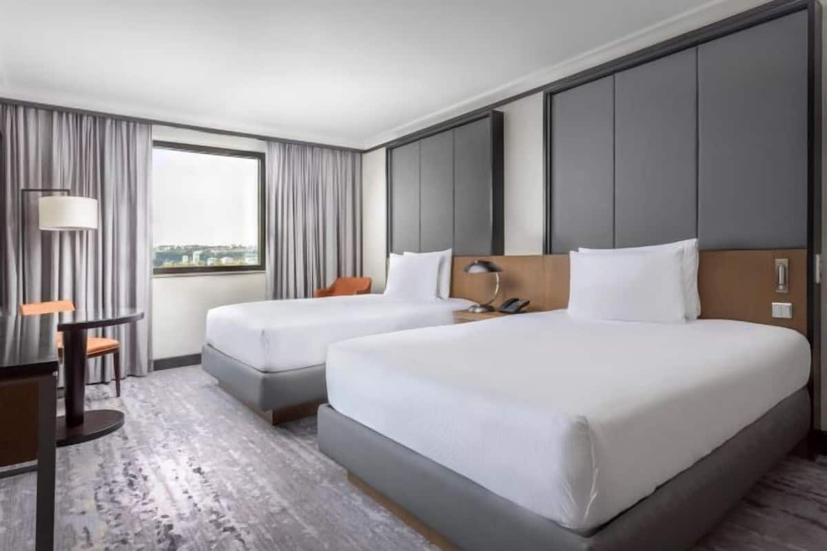 1 bedroom, in-room safe, laptop workspace, blackout curtains