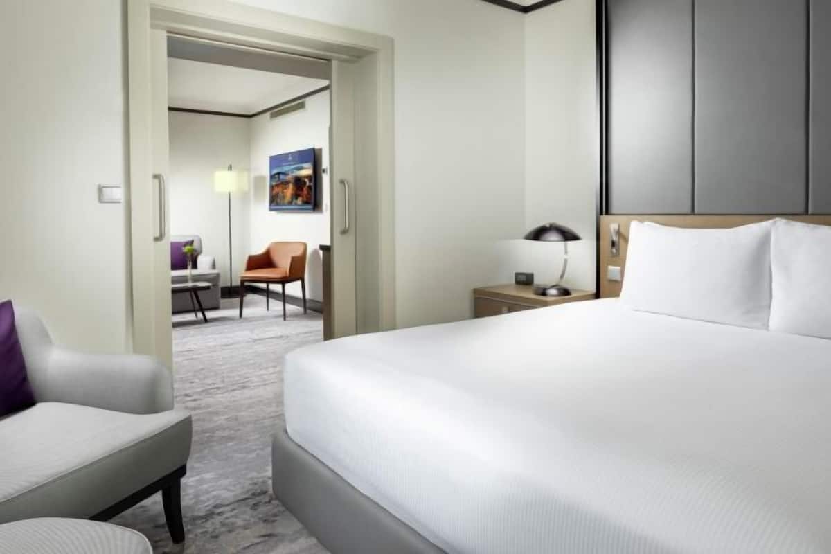 1 bedroom, in-room safe, laptop workspace, blackout curtains