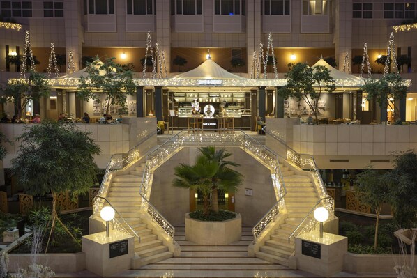 Lobby - Hilton Prague Atrium (Prague)
