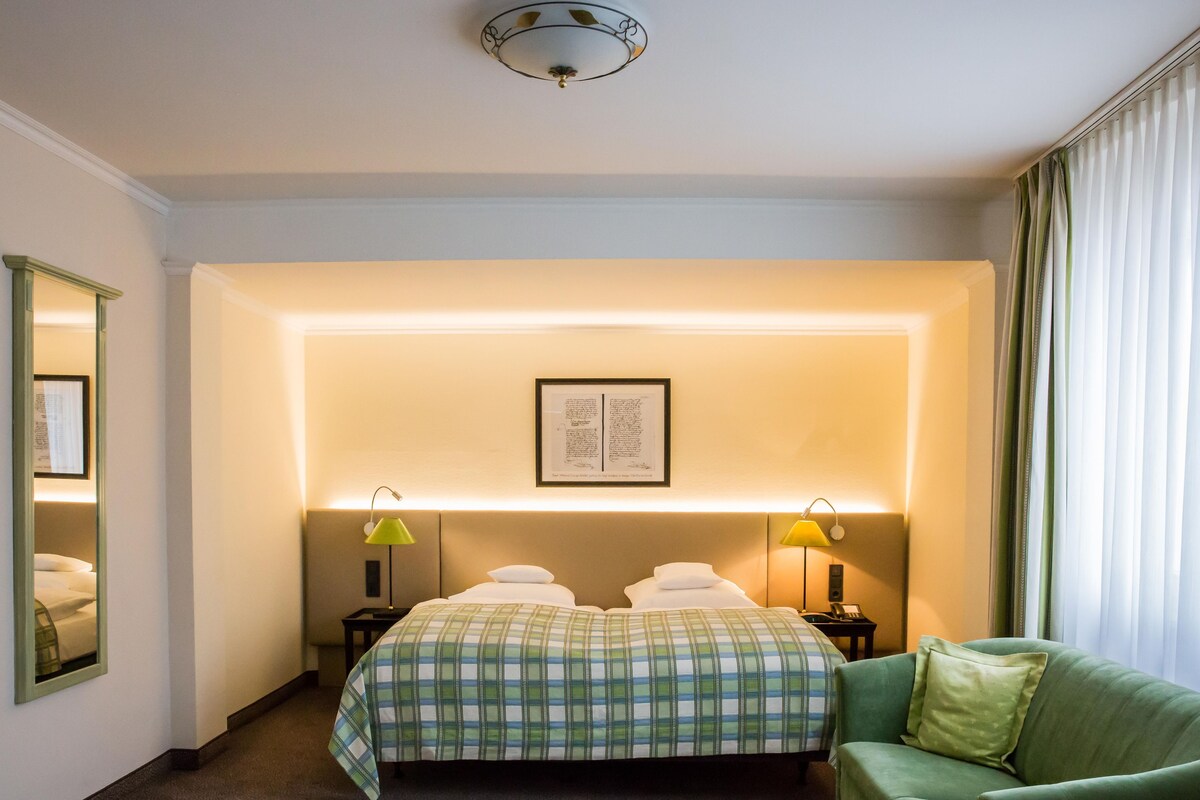 Deluxe Room, 1 Double Bed (Cozy Sitting Corner) | Premium bedding, down comforters, in-room safe, desk