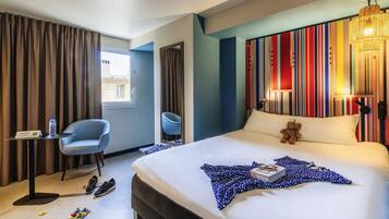 Habitación doble estándar, 1 cama matrimonial | Escritorio, cortinas blackout y insonorización