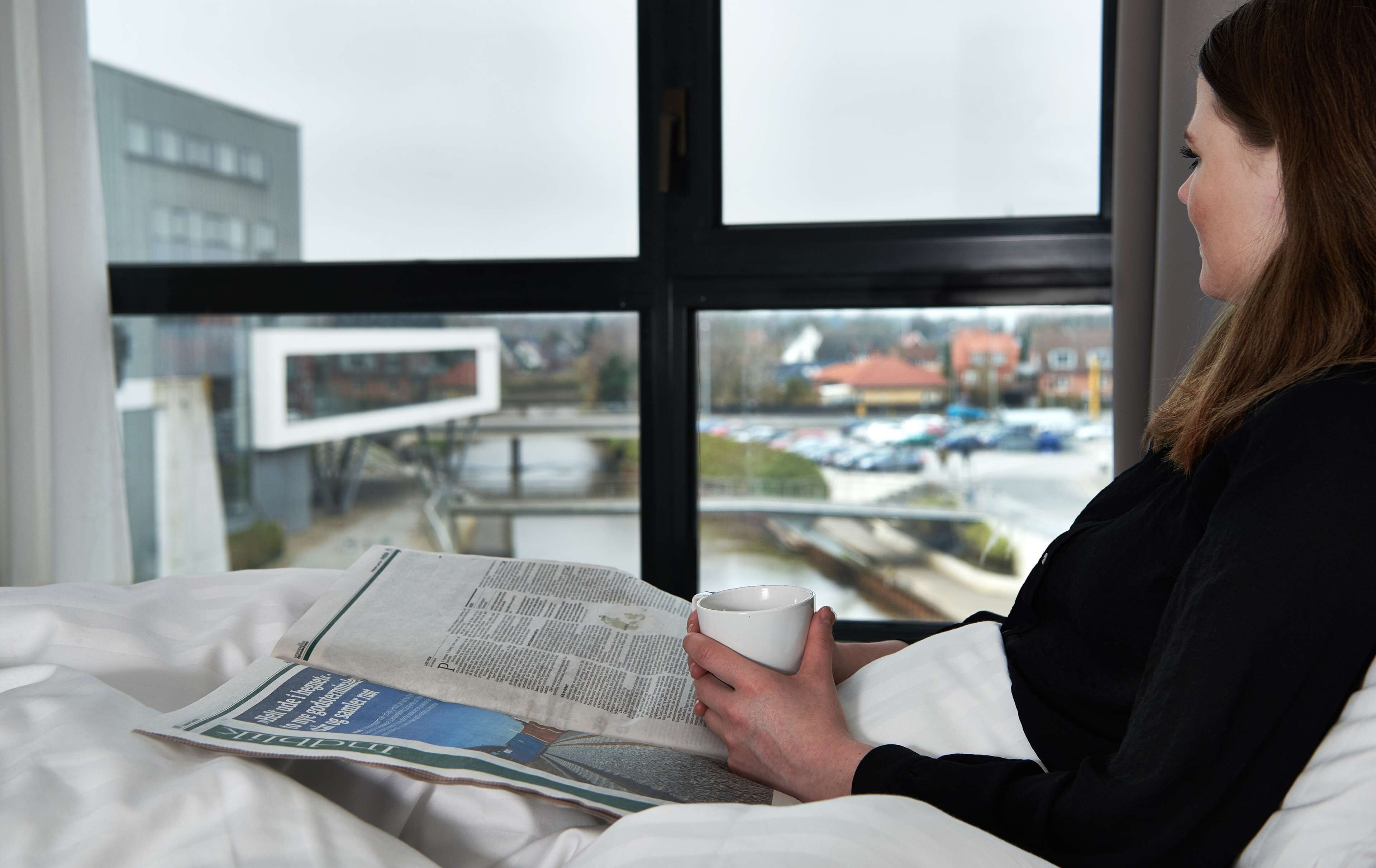 1 bedroom, premium bedding, desk, laptop workspace