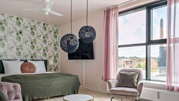 Suite - 1 kingsize-seng - ikke-ryger - badekar | Premium-sengetøj, skrivebord, arbejdsområde til bærbare computere
